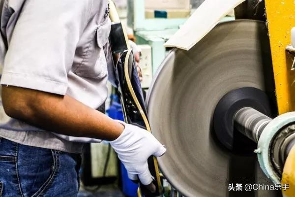 跟随帝声乐器参观世界著名吉他制造商之一Cort印度尼西亚工厂