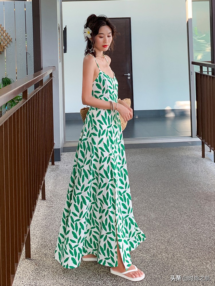 吊带沙滩连衣裙,夏日度假吊带连衣裙