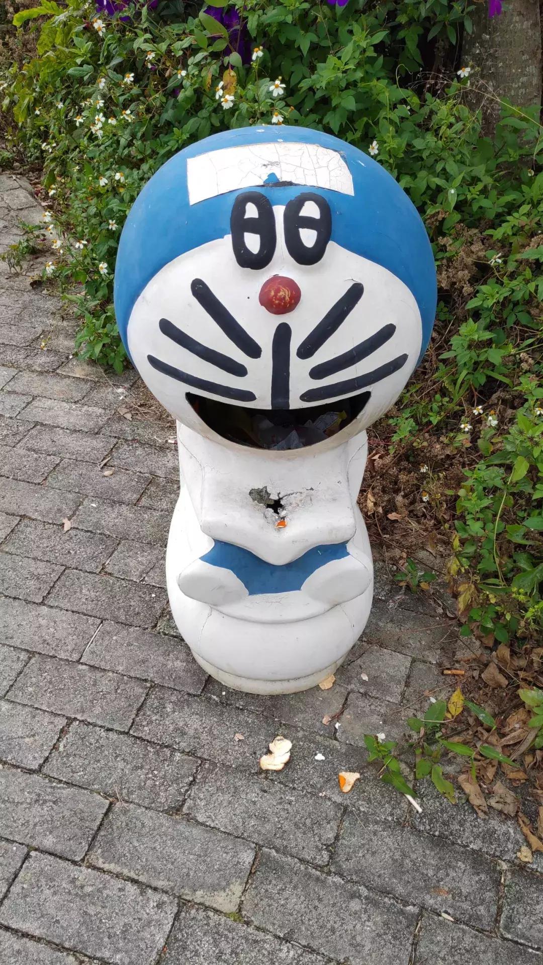 我逛了家乡的山寨乐园，并发现一大堆“盗版动漫人物”！