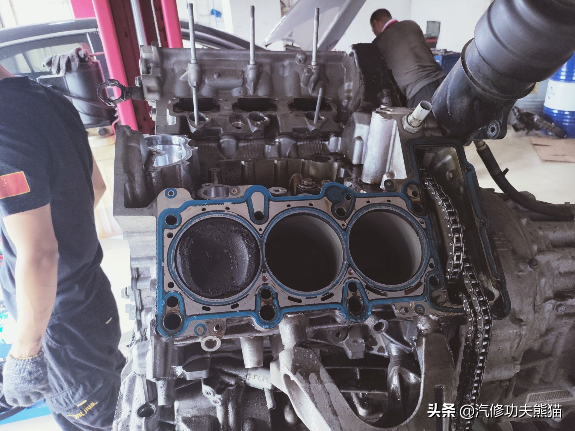 新款大众途锐烧机油吗,百万豪车为什么还烧机油