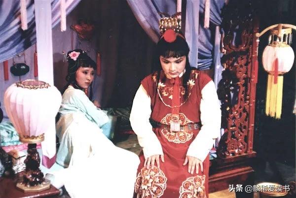 麟稀读红楼：女朋友爱哭爱闹爱生气？贾宝玉给出教科书级别的示范