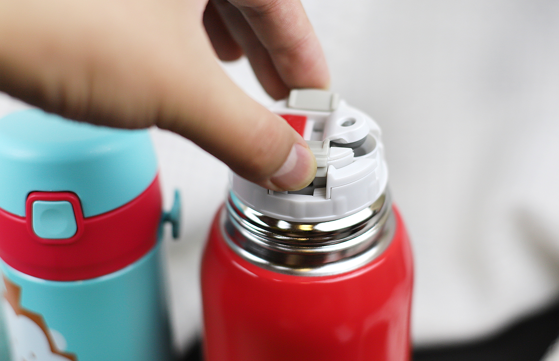 虎牌烧水壶和苏泊尔哪个好,虎牌焖烧杯跟苏泊尔哪个好