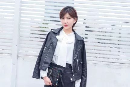 小丫momo在哪里直播,主播小丫momo卖的东西怎么样