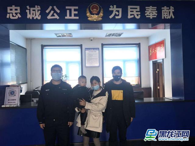 一家三口被困高速交警护送,上海三口人被困到山里