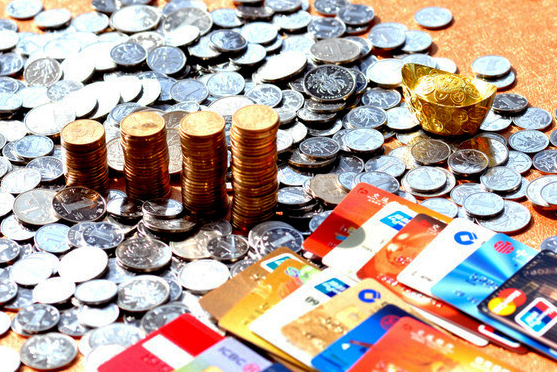 广发信用卡哪个终身免年费,招商信用卡哪个终身免年费