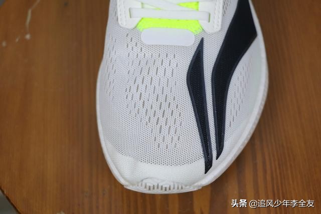 李宁最贵的跑鞋,李宁哪双跑鞋性价比高颜值高