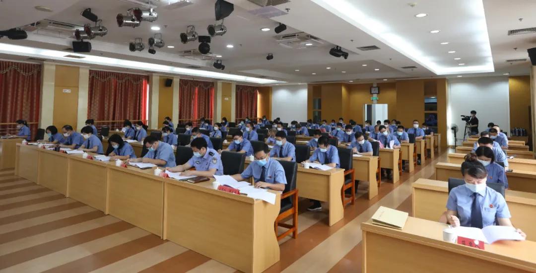 福建工会代表会议召开,福建省工会职工代表大会