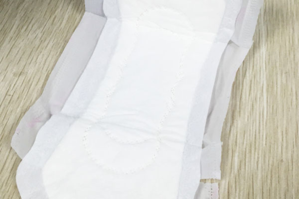 来月经前有一股腥臭味是什么原因,来例假时候会有腥臭味是怎么回事