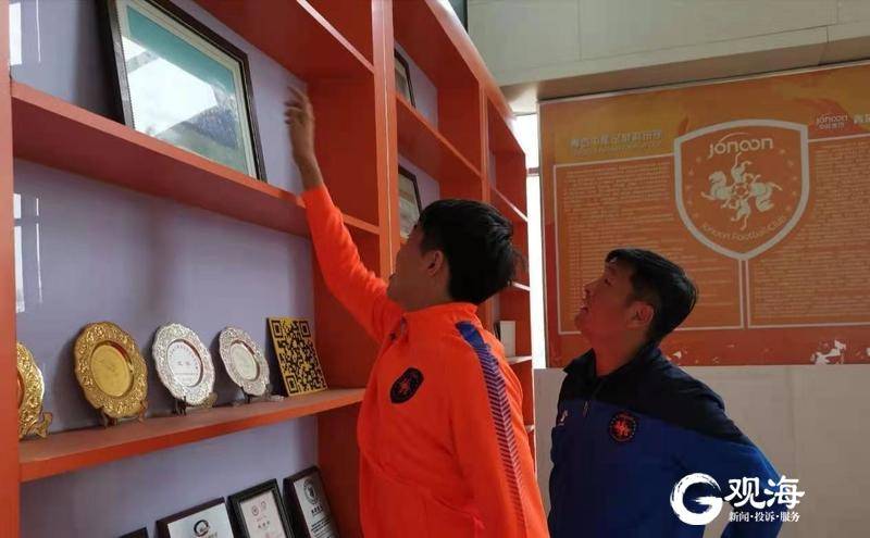 力争为国效力！中能俩新星入选国青引关注，《人民日报》点赞青岛校园足球