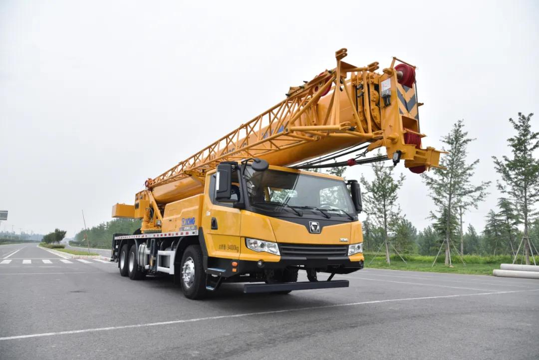 吊车25吨厂家,吊车三大厂家25吨性能比拼