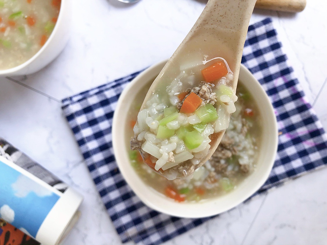 秋季润肺养胃粥早餐做给家人吃吧,秋季养生粥多喝养胃还能解决秋燥