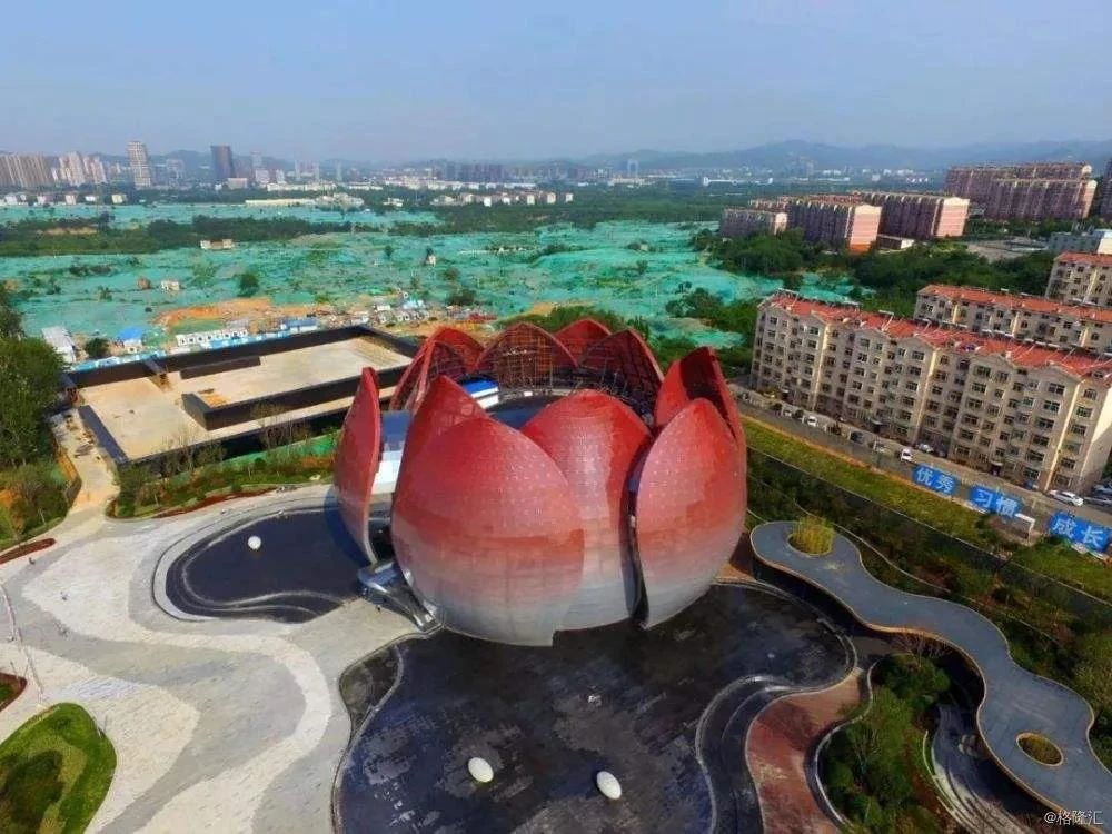 许家印吐槽恒大完整版,许家印亲自设计的恒大足球场