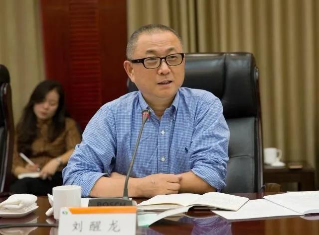 湖北首富都干什么,湖北首富采访视频