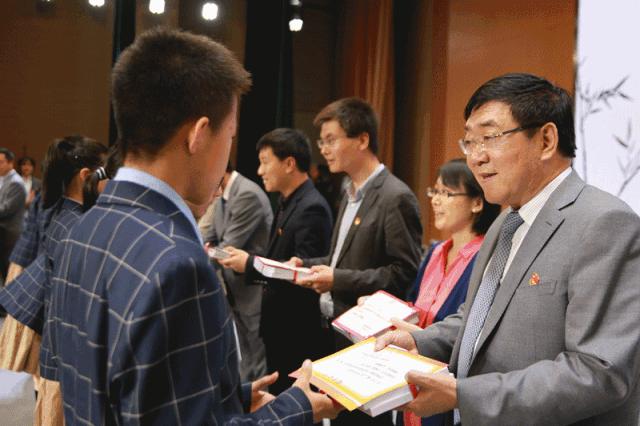 高新区学校读书节,高新第一中学开学季