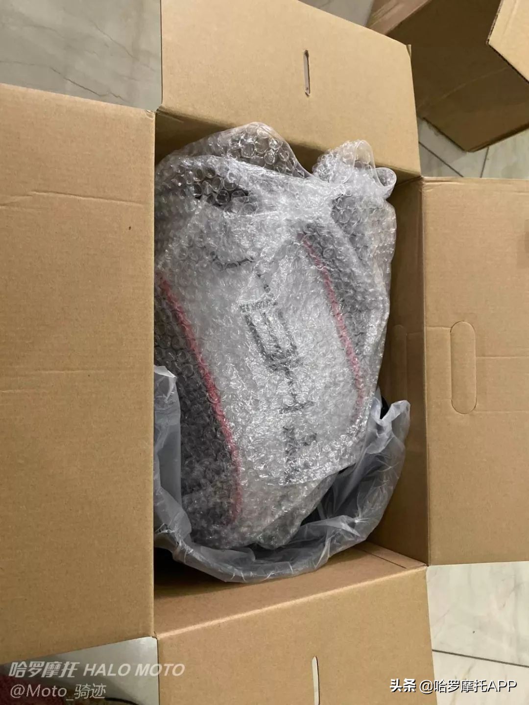 碳纤维头盔蛇纹,mt碳纤维复古头盔