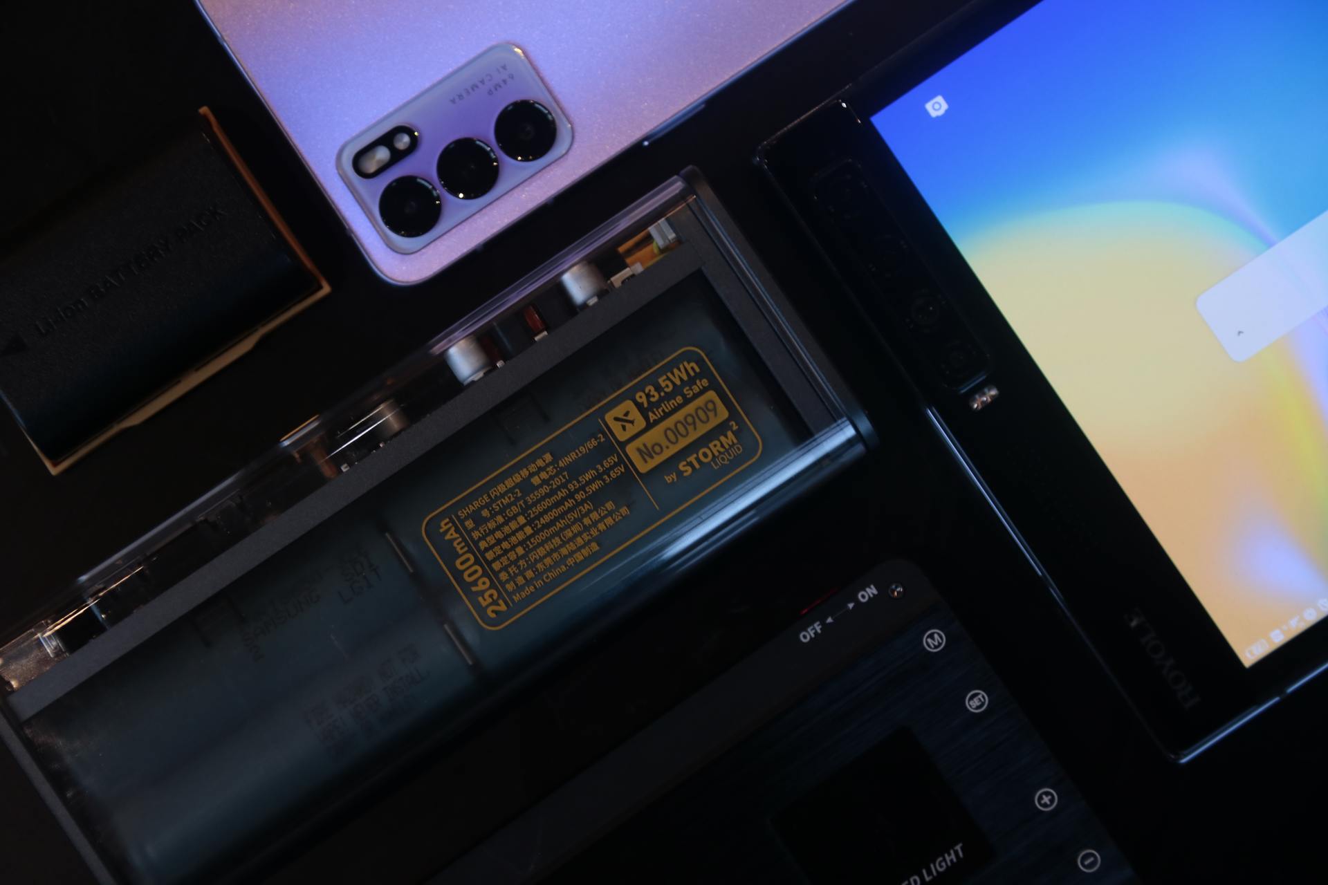 除了超高颜值,闪极卖千元的勇气是什么?一枝独秀