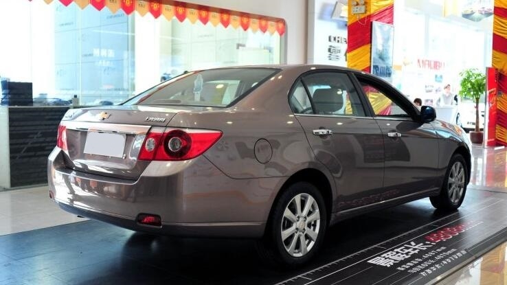 5万预算选雪佛兰是13年大空间景程还是车龄更短的爱唯欧