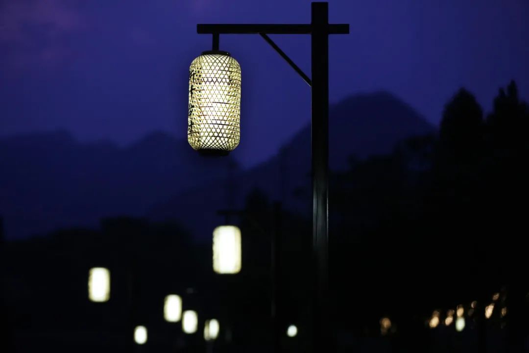 夜新叶，新叶夜，夜夜夜夜夜！唱吧醉仙居，探秘奶茶吧，茶憩戏曲馆，漫步烟花巷……每周六晚