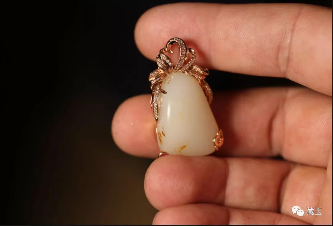 和田玉籽料金包玉,和田玉籽料金包银天然牌子