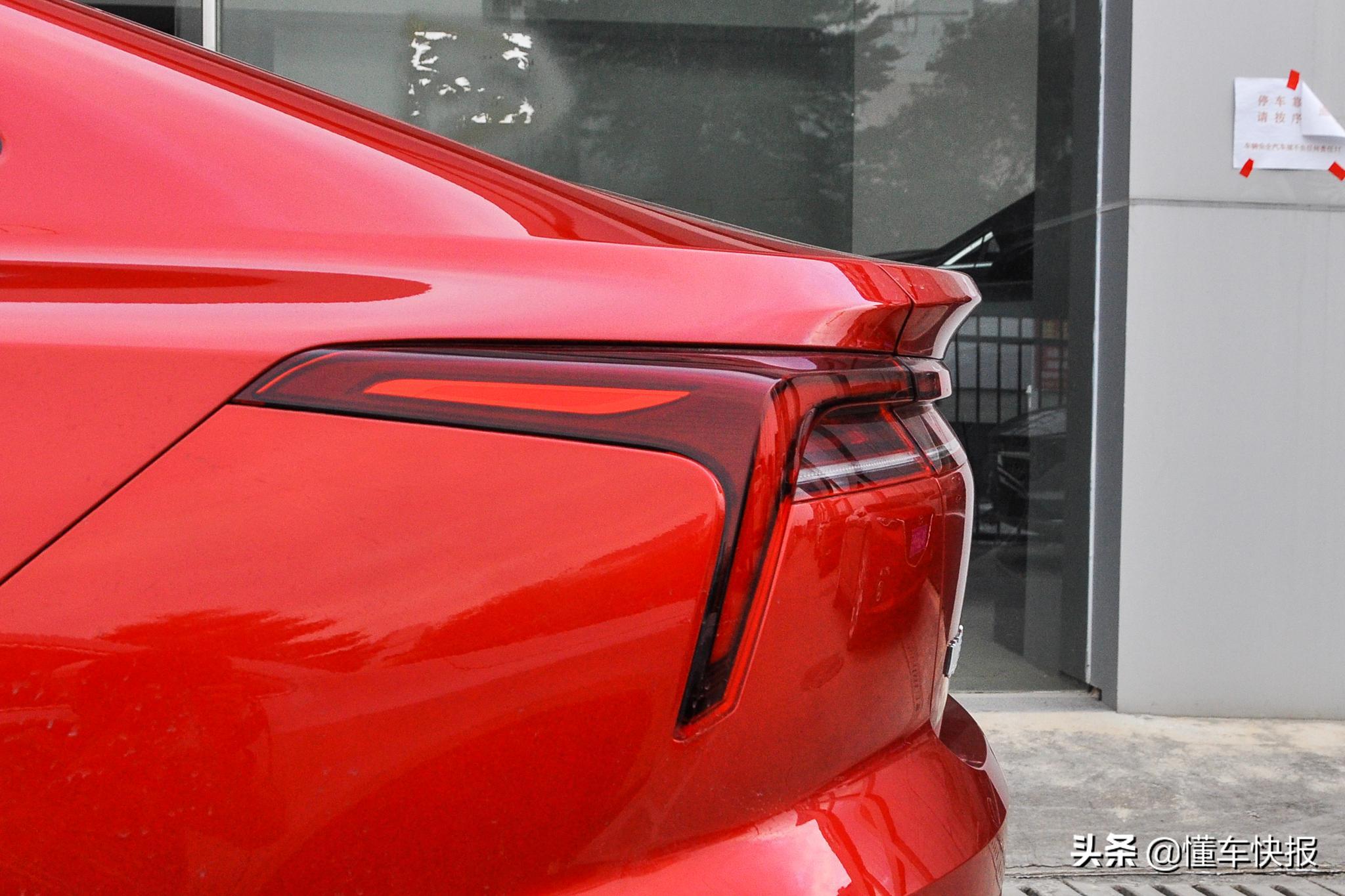 全新一代奔腾b70外观,全新一代奔腾b70实拍