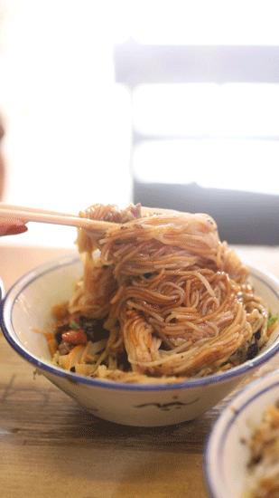 老海口人谁还记得20年前开在海员俱乐部的那家鸡饭店？我们找到了