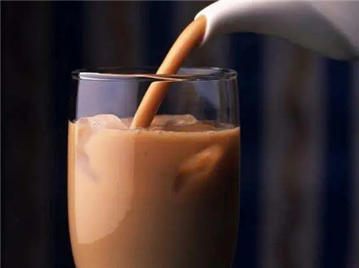 最适合喝的秋天的第一杯奶茶,这才是秋天第一杯奶茶该有的样子