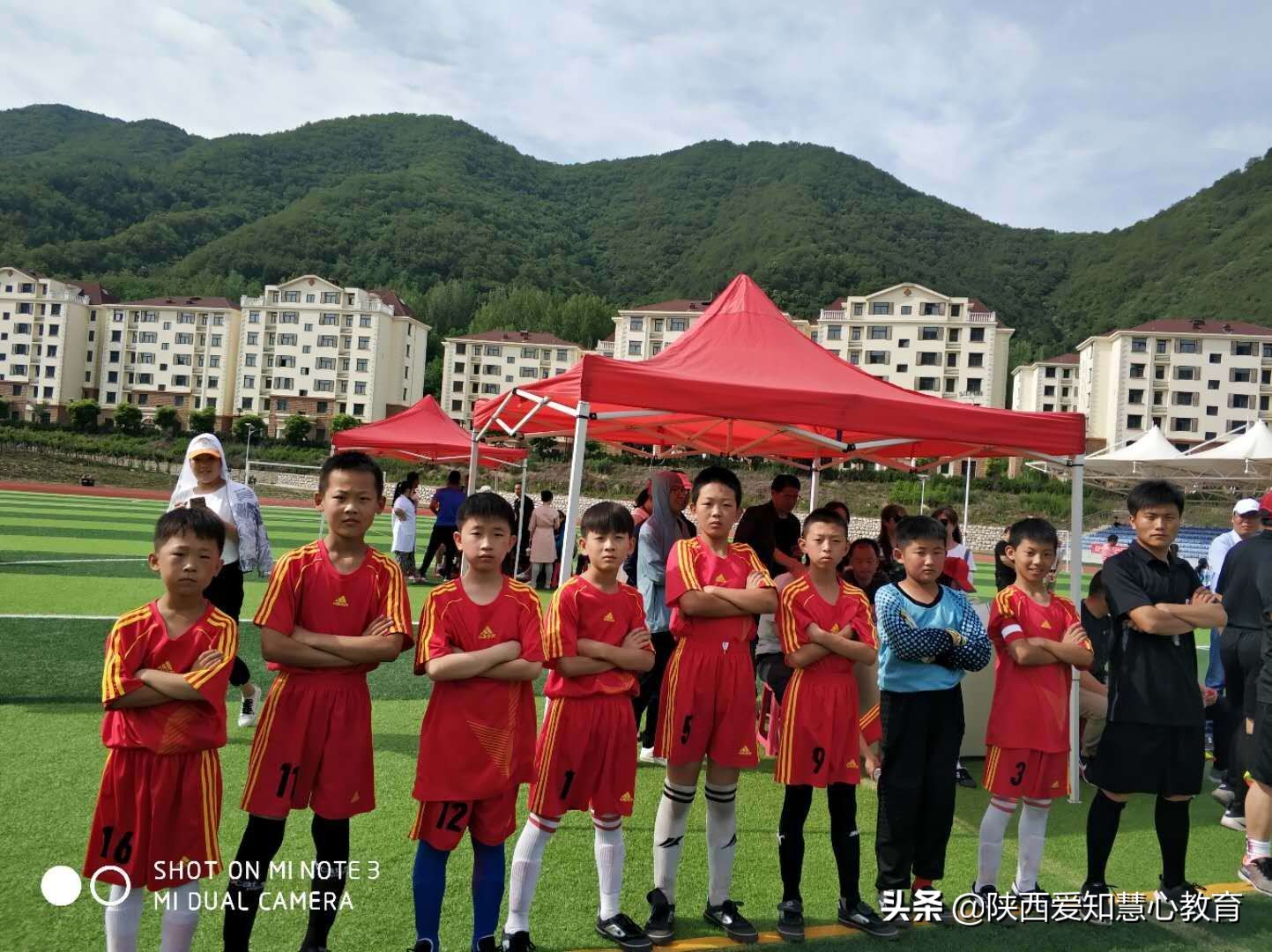 行知教育喜报,行知教育行知杯足球比赛