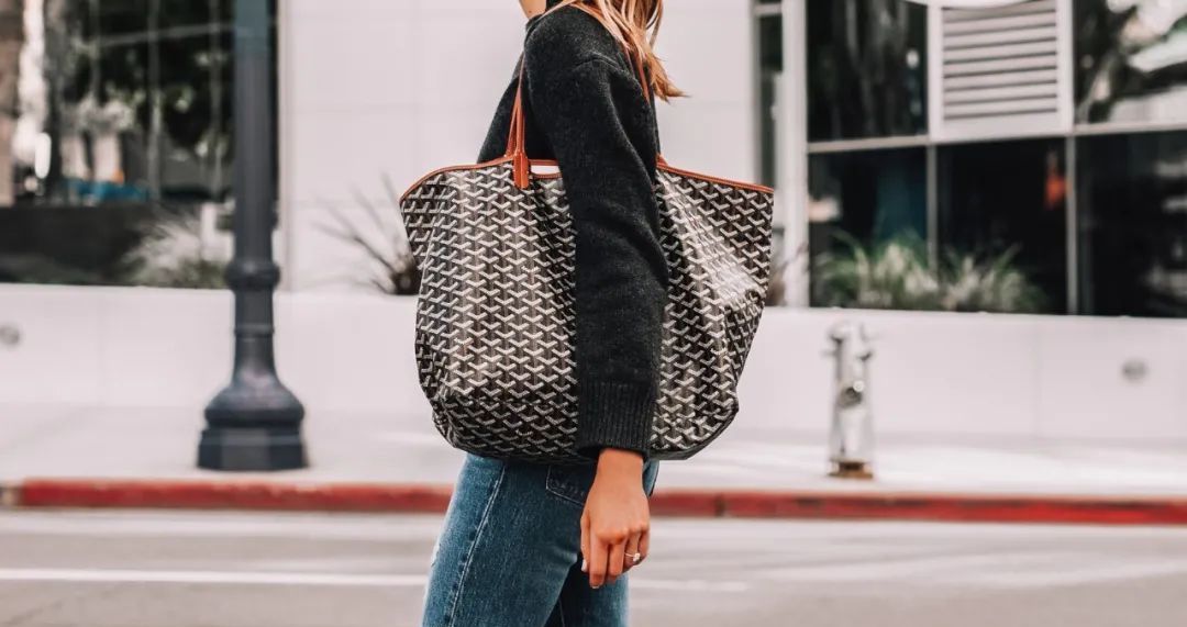 买奢侈品包买哪款,买奢侈品包值吗