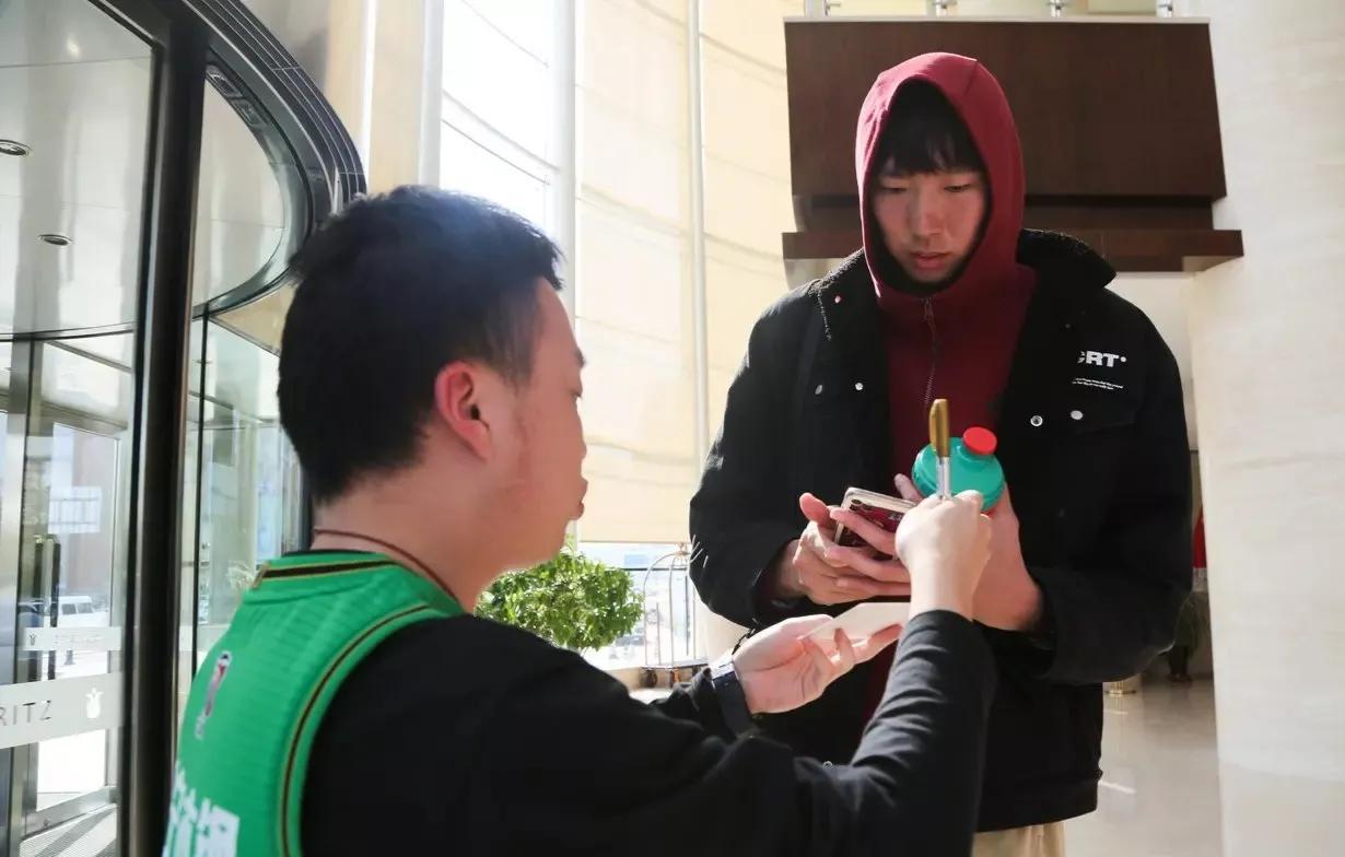 辽篮周琦赵继伟高诗岩,辽宁队假期高诗岩