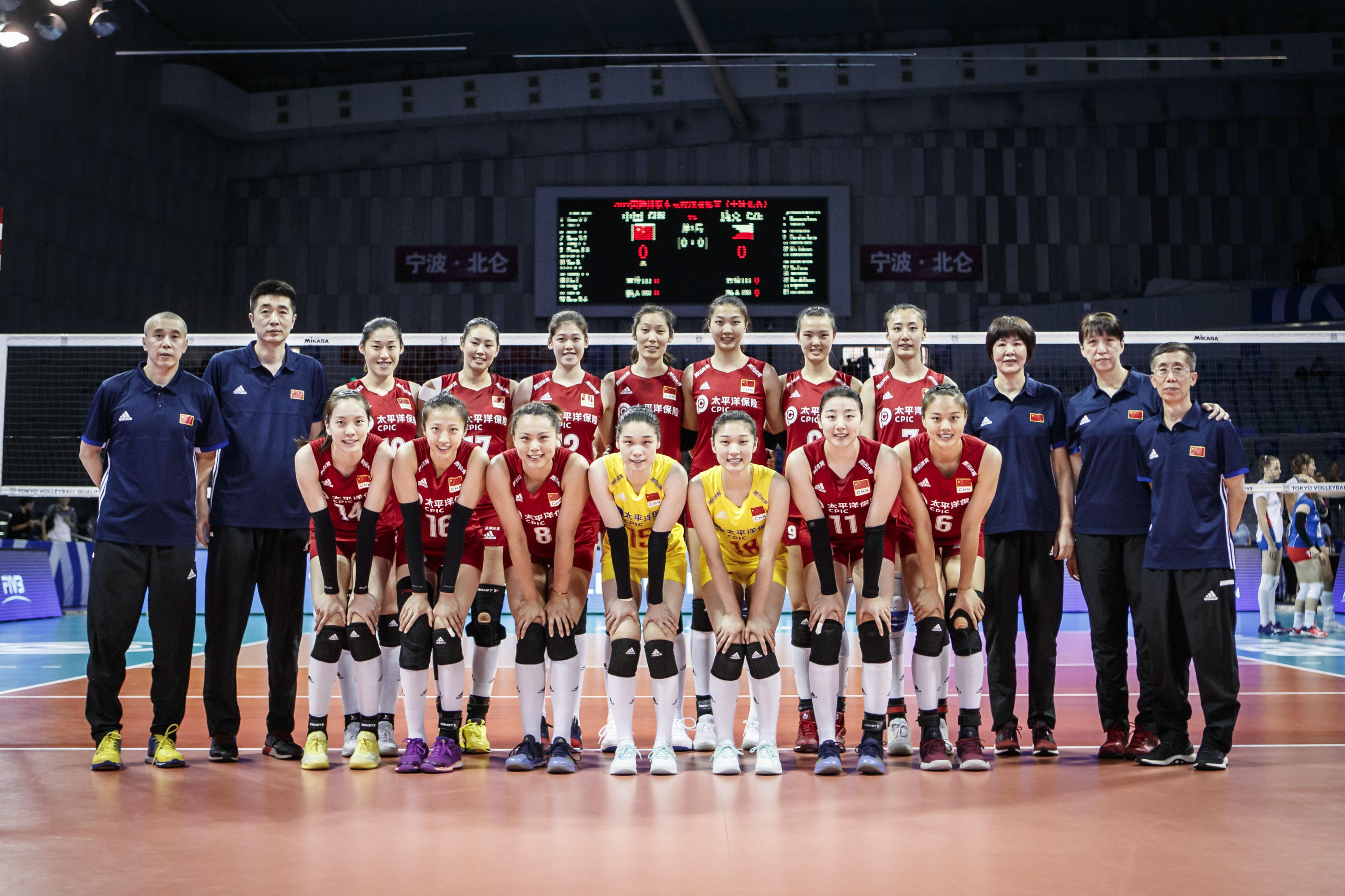 打排球必备护具装备有哪些,排球装备推荐必备的排球装备盘点