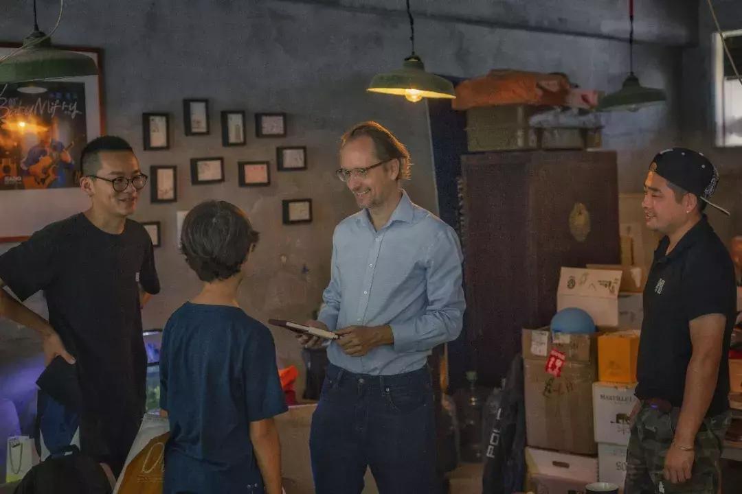 独此一家，机器跨越百年，户部山上的这家小店印出家乡生活的墨迹