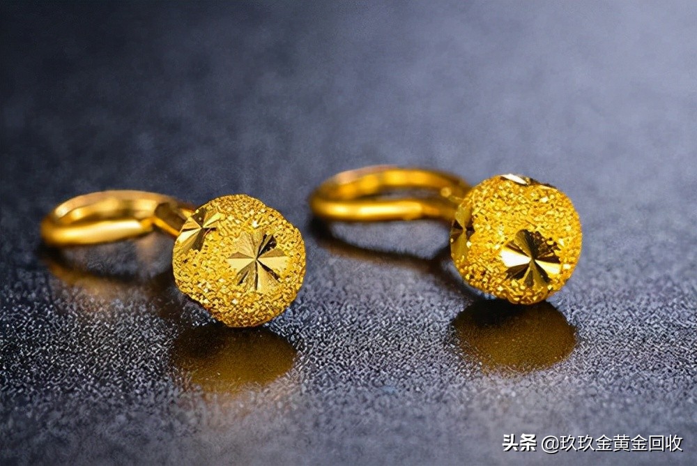 如何让你的金耳环光泽如初？几个小妙招学起来