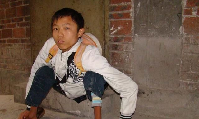 汶川地震中捐献所有积蓄的乞丐,为汶川捐款的乞丐龚忠诚现状