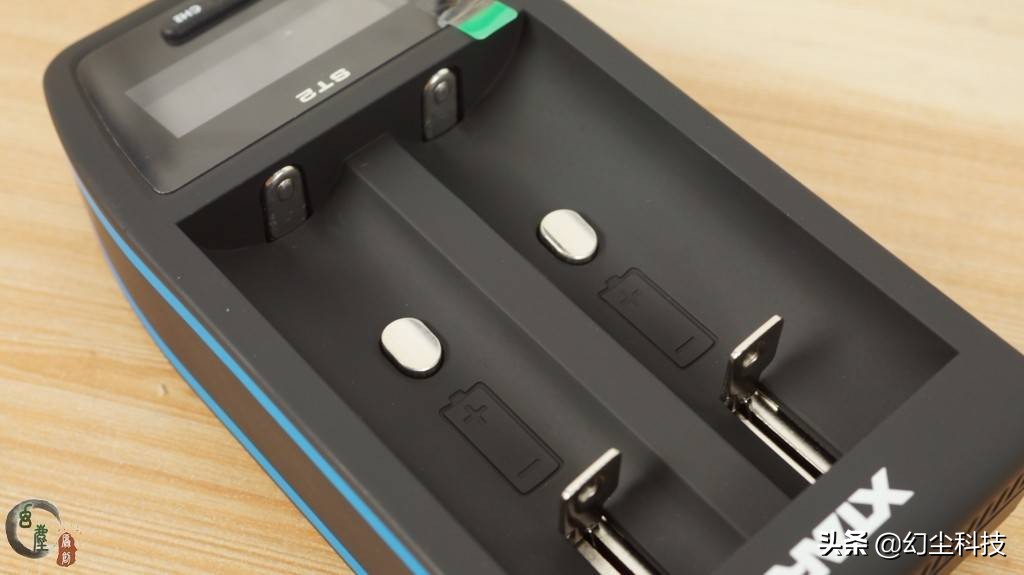 xtar18650锂电池充电器使用说明,xtar18650锂电充电器