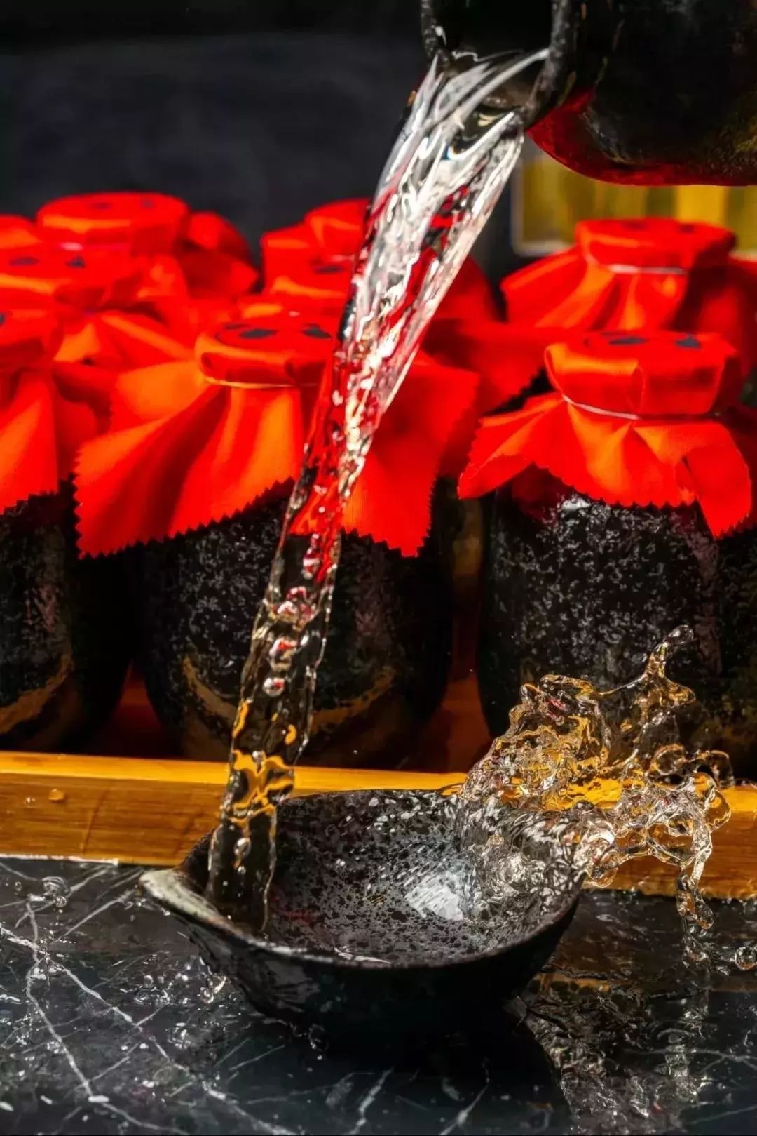 “酒鬼少女”特邀，900公里外的成都网红酒馆终于空降昆明