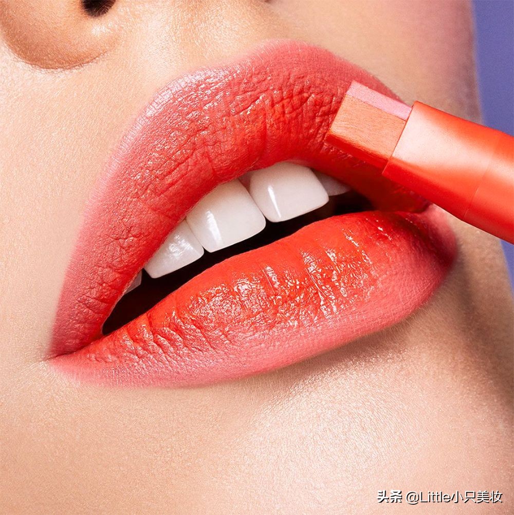 小只试色丨甜到掉渣的早春水果唇，这几支唇膏就能给你！