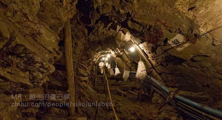 坦桑石深度解读,坦桑石多少大小值得收藏