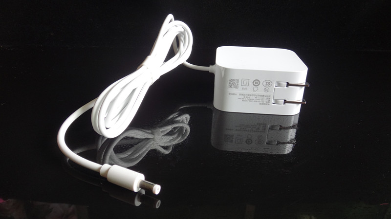 天猫精灵ccl带屏幕智能音箱评测,天猫精灵cc触屏音箱怎么样