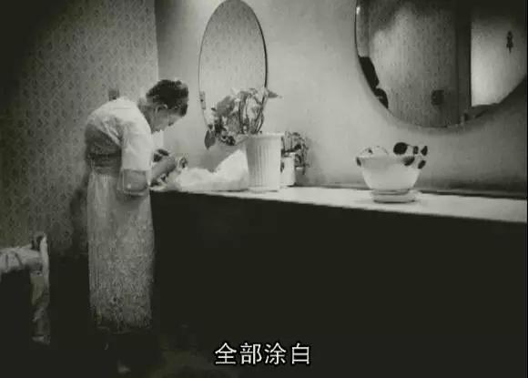 日本最著名站街女：拉客到74岁，等着一个永远等不到的客人…