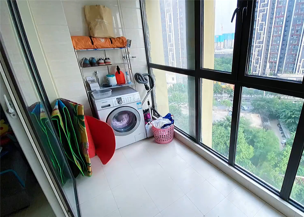 郑州租房的一家人,郑州出租屋搬走租客需要打扫吗