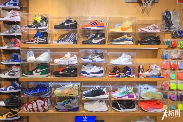 aj 1最好看配色男低帮 (aj1最新配色大全图片低帮)