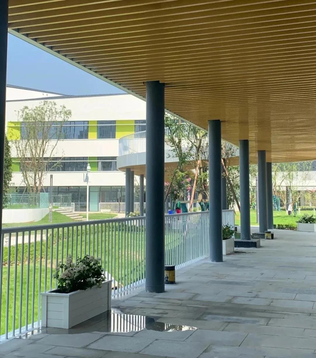 颜值冲锋，实力断后！一大批新学校曝光，太“刷脸”了