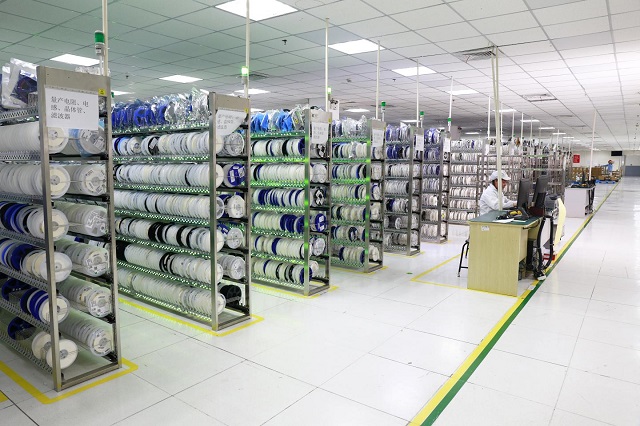 背靠小米华为,半年进账144亿,“中国贴牌大王”拿下全球第一