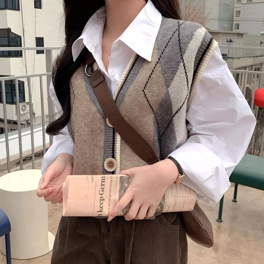 冬天里面穿毛衣外面搭配衬衫,冬天白领男士衬衫毛衣