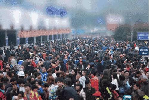 携带危险物品乘车处罚,在机场登机被通知签证取消