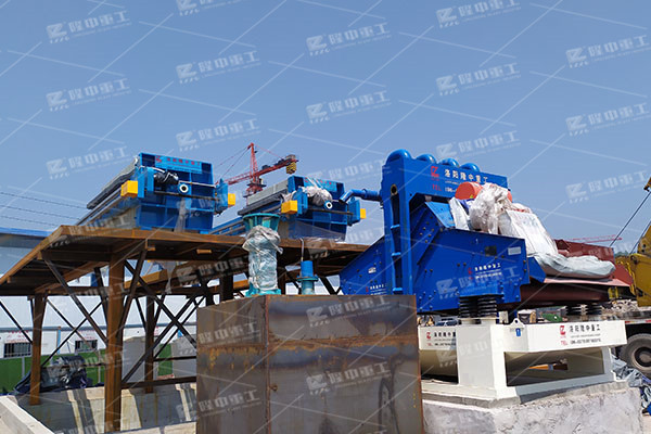 沙场洗沙设备简单,轮式洗沙机洗一方沙需要多少水