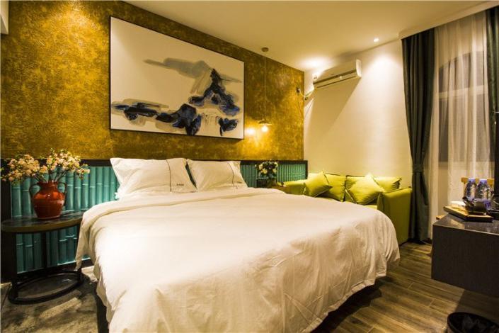 去厦门旅游，在曾厝垵，你得来住一晚