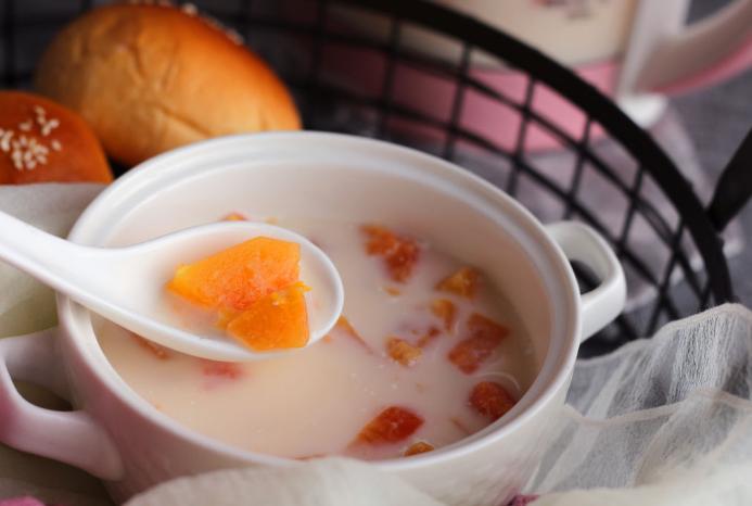 宝宝口粮少了怎么办,产妇催乳汤谱大全