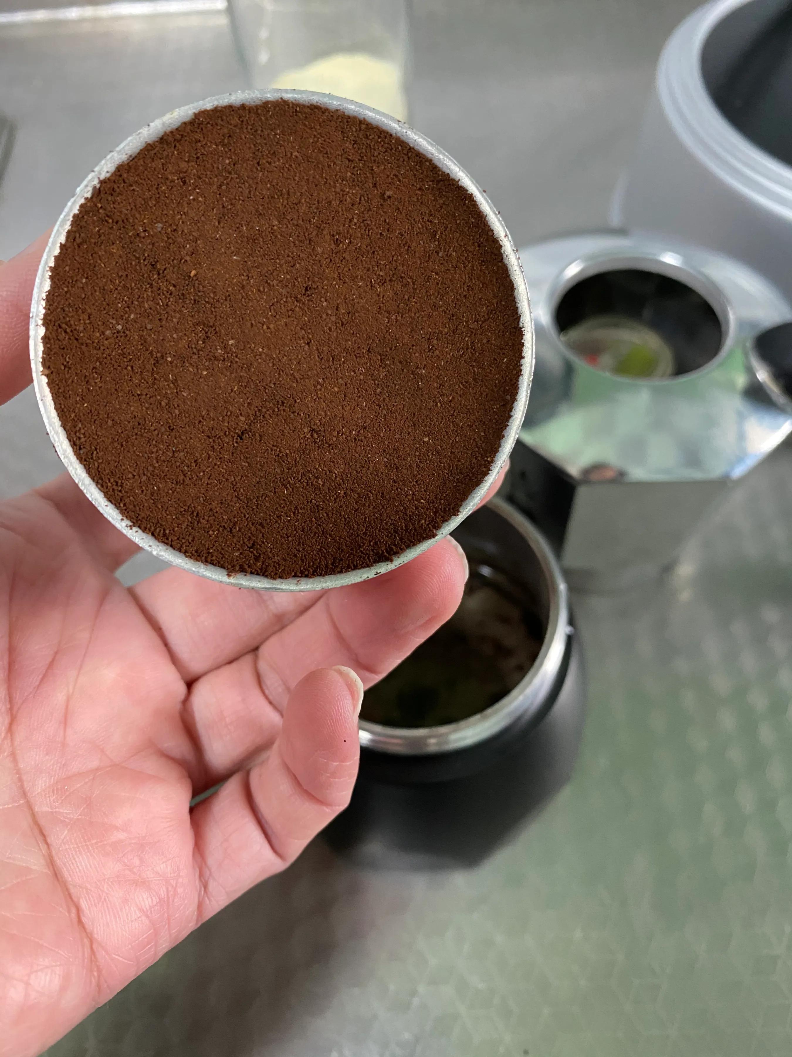 摩卡壶煮一人份的咖啡,煮一杯冰咖啡