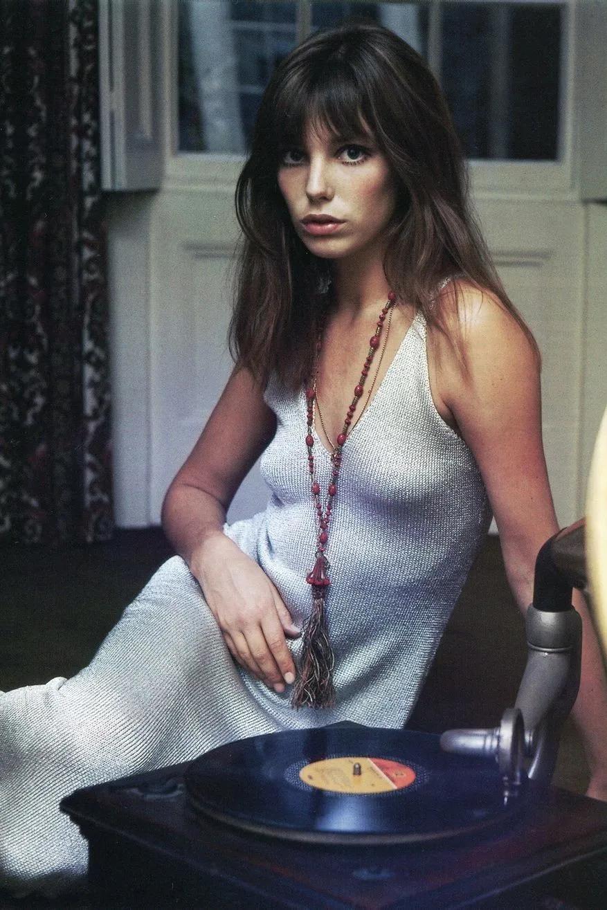 除了优雅贵气,珍珠还能休闲、叛逆、又嘻哈?